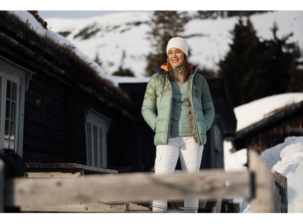 Dæhlie Jacket Graphene Wmn XS Varm dunjakke med moderne design 