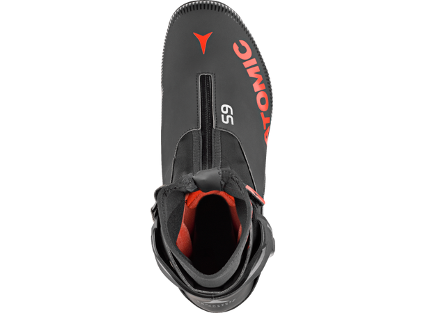 Atomic Redster S9 Black/Red Skisko Topp skøyteskisko med karbonsåle