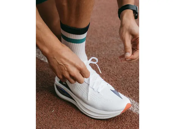 YMR Track Club Åsunden Mid Crew Socks Unisex sokker med god slitestyrke 