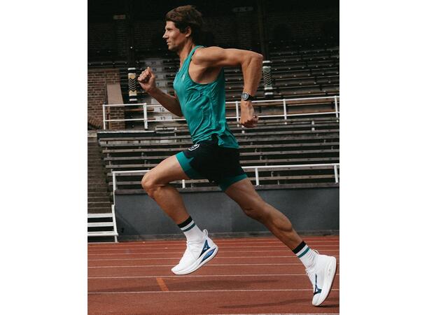 YMR Track Club Åsunden Mid Crew Socks Unisex sokker med god slitestyrke