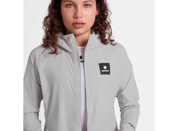 SAYSKY W Clean Pace Flex Hooded Jacket Vindtett og vannavvisende løpejakke 
