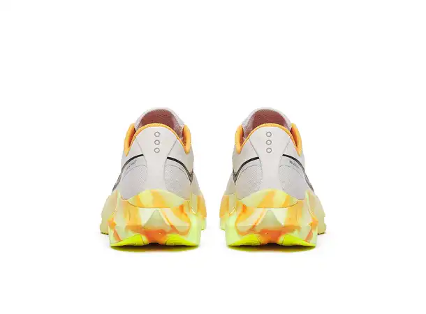 Saucony Endorphin Pro 4 Men Fog/peel, moderne konkurransesko 