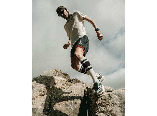 YMR Track Club Stadion Mens 2in1 Shorts Lett og fleksibel 2 i 1 shorts