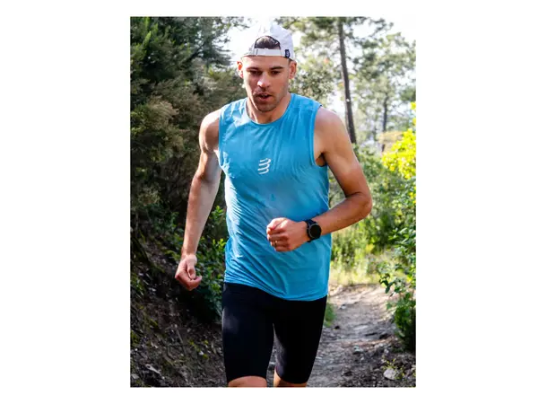 Compressport Trail Racing Tank M Superlett og teknisk løpesinglet 