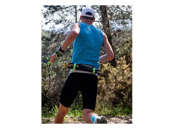 Compressport Trail Racing Tank M Superlett og teknisk løpesinglet 