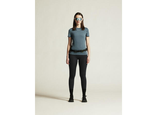 Craft ADV Essence SS Tee 2 W Orion Myk og funksjonell t-skjorte til trening 