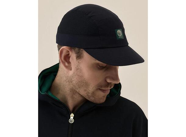 YMR Track Club Nordic Runrise Cap Navy Hvit løpecaps med god lufting (OZ) 