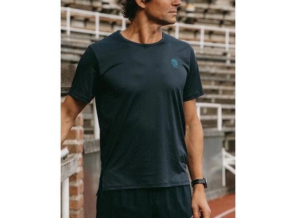 YMR Track Club Runrise T-shirt (M) Lett og hurtigtørkende t-skjorte 